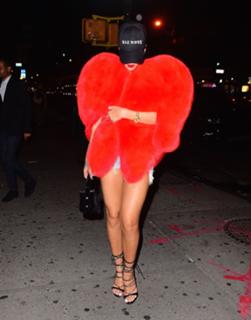 Rihanna feet photo thumbnail