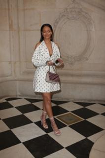 Rihanna feet photo thumbnail