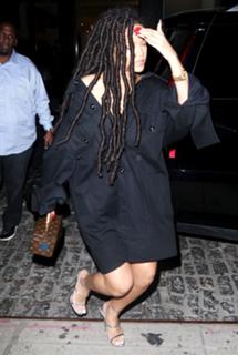 Rihanna feet photo thumbnail