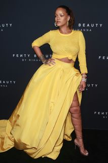Rihanna feet photo thumbnail
