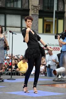 Rihanna feet photo thumbnail