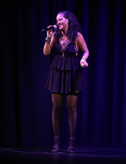 Rihanna feet photo thumbnail