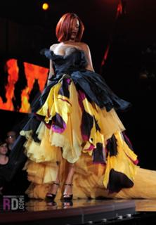 Rihanna feet photo thumbnail