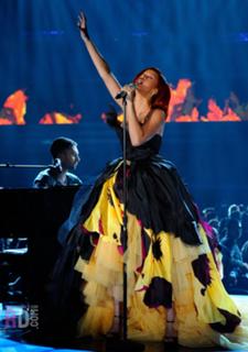 Rihanna feet photo thumbnail