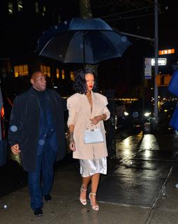 Rihanna feet photo thumbnail