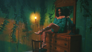 Rihanna feet photo thumbnail