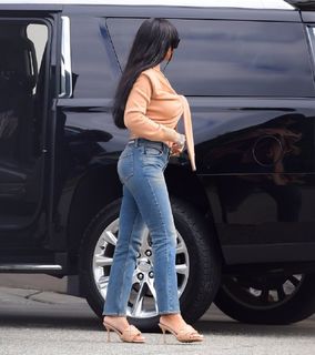 Rihanna feet photo thumbnail