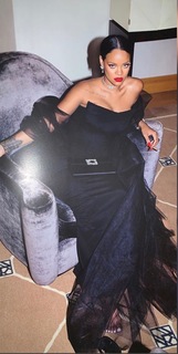 Rihanna feet photo thumbnail