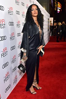 Rihanna feet photo thumbnail