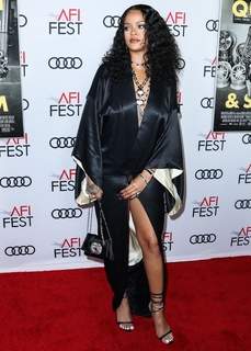 Rihanna feet photo thumbnail