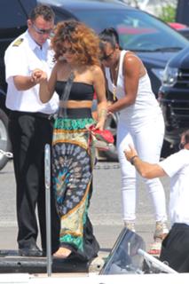 Rihanna feet photo thumbnail