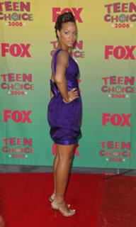 Rihanna feet photo thumbnail