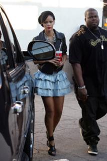 Rihanna feet photo thumbnail