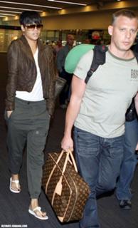 Rihanna feet photo thumbnail