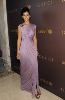 Rihanna feet photo thumbnail