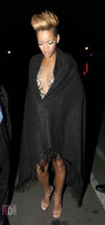 Rihanna feet photo thumbnail