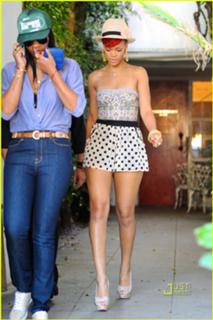 Rihanna feet photo thumbnail