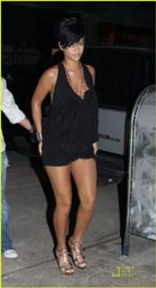 Rihanna feet photo thumbnail