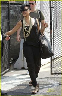 Rihanna feet photo thumbnail