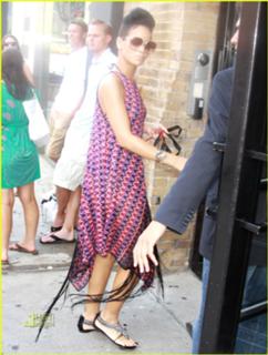 Rihanna feet photo thumbnail