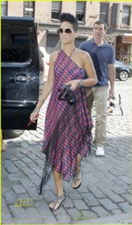 Rihanna feet photo thumbnail