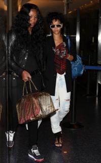 Rihanna feet photo thumbnail