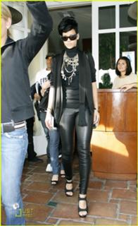 Rihanna feet photo thumbnail