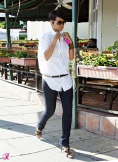 Rihanna feet photo thumbnail