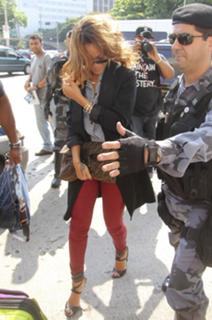 Rihanna feet photo thumbnail