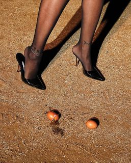 Rihanna feet photo thumbnail