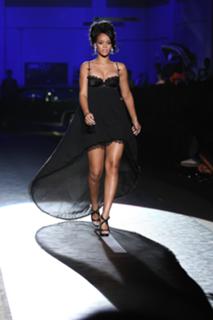 Rihanna feet photo thumbnail