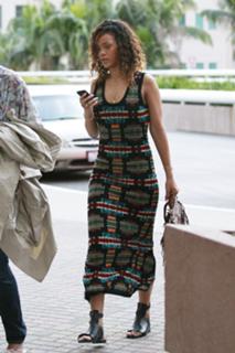 Rihanna feet photo thumbnail