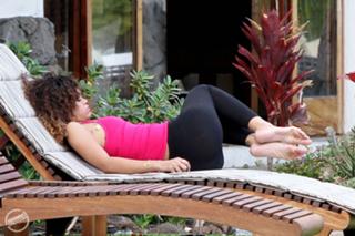Rihanna feet photo thumbnail