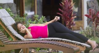 Rihanna feet photo thumbnail