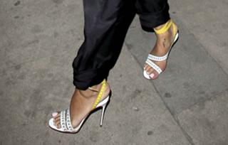 Rihanna feet photo thumbnail