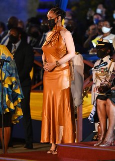 Rihanna feet photo thumbnail