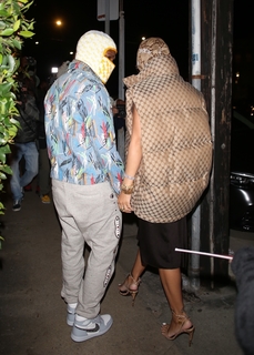 Rihanna feet photo thumbnail