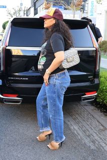 Rihanna feet photo thumbnail