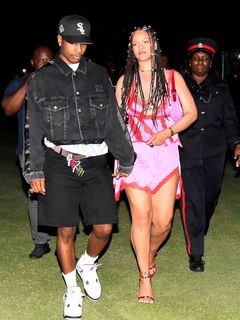 Rihanna feet photo thumbnail