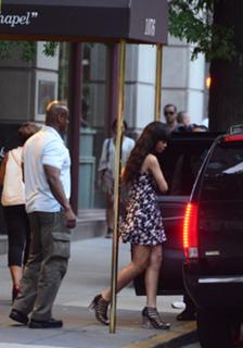 Rihanna feet photo thumbnail