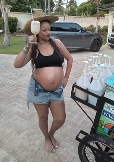Rihanna feet photo thumbnail
