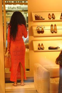 Rihanna feet photo thumbnail