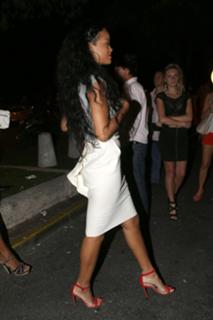 Rihanna feet photo thumbnail