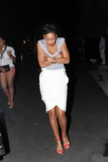 Rihanna feet photo thumbnail