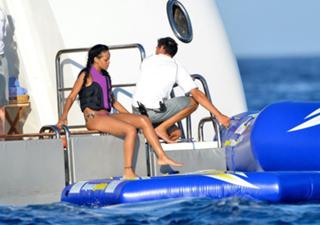 Rihanna feet photo thumbnail