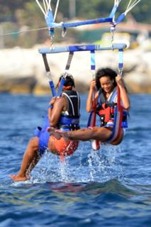 Rihanna feet photo thumbnail