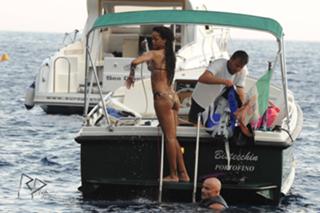 Rihanna feet photo thumbnail