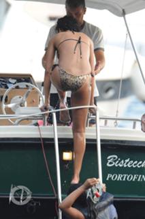 Rihanna feet photo thumbnail