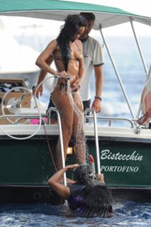 Rihanna feet photo thumbnail