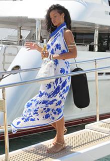 Rihanna feet photo thumbnail